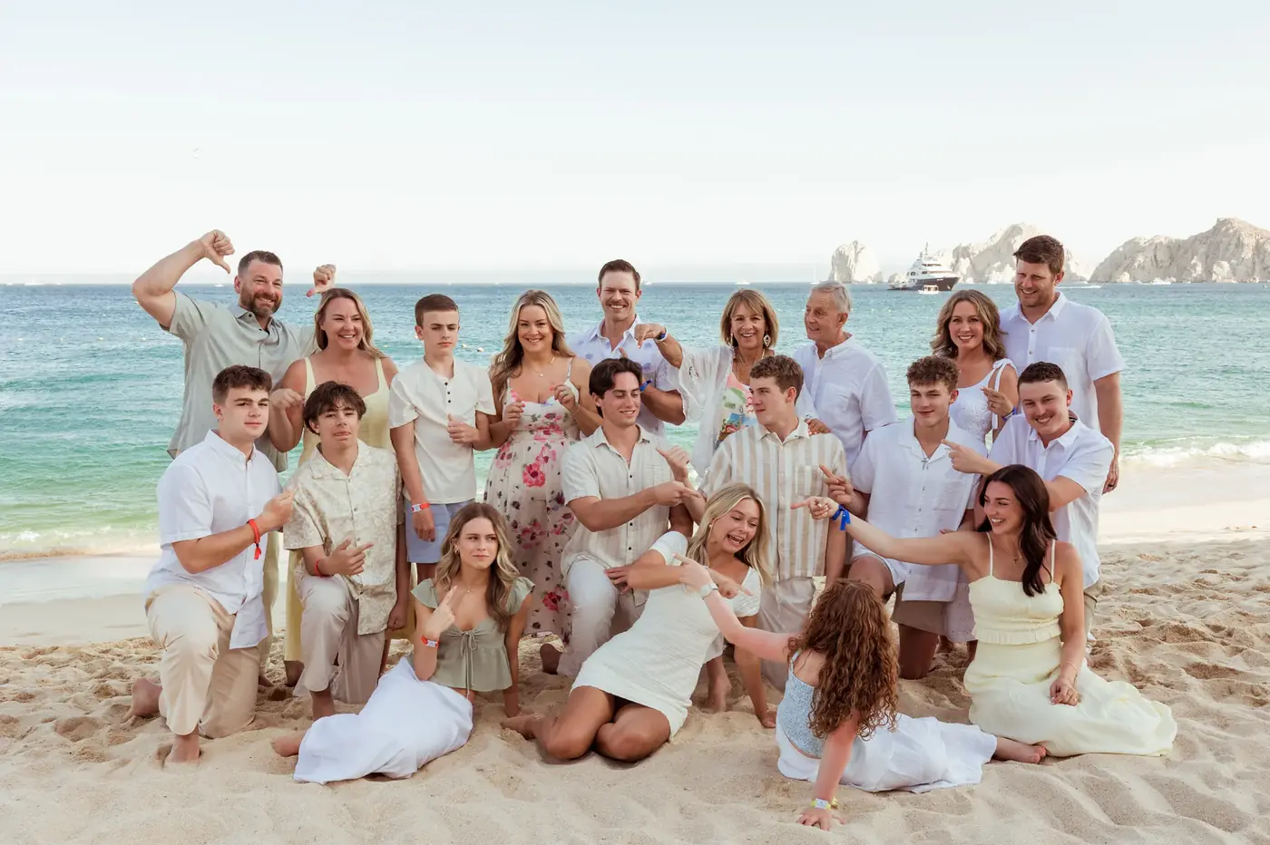 Grupo familiar grande en la playa, Cabo San Lucas